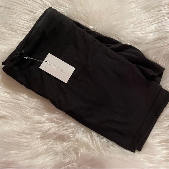 Beyond Yoga Infinity Scarf 🧣 - Picture 9 of 9